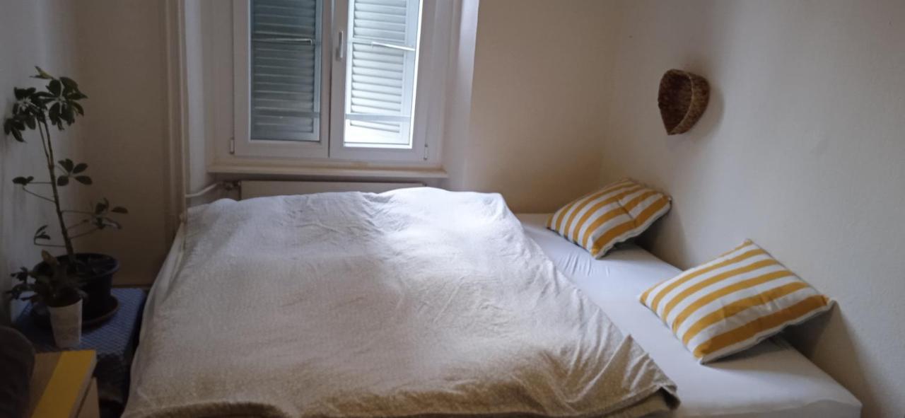 Chambre Double Last Minute Payerne Buitenkant foto